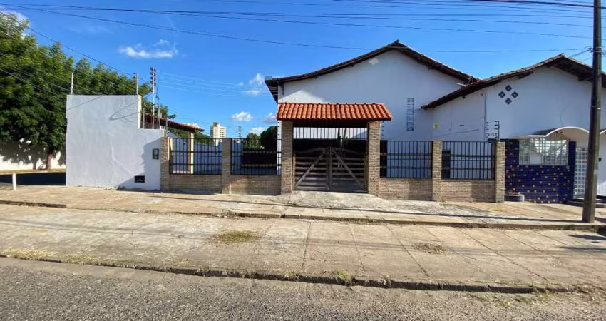 Casa Comercial