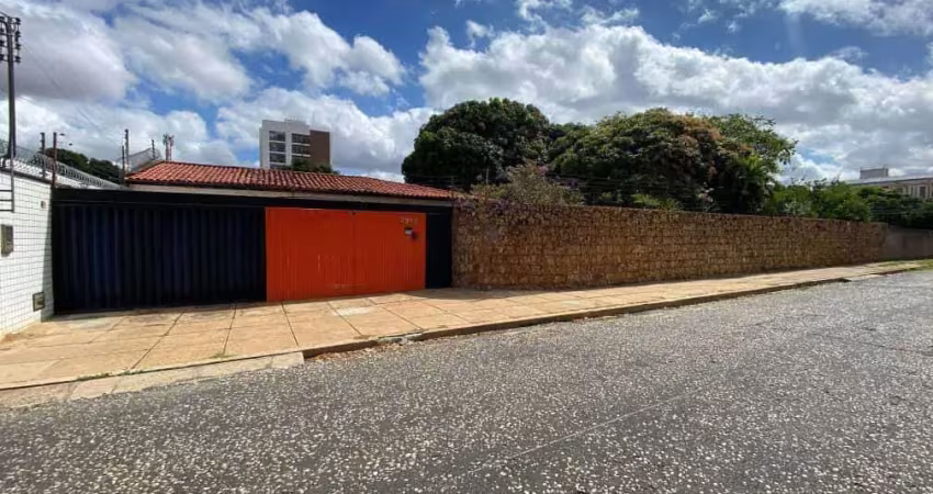 Casa com 6 quartos para alugar na Rua Osvaldo Cruz, Cabral, Teresina