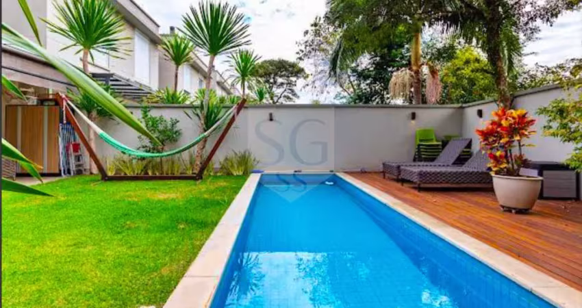 Sobrado em Condominio Alto Padrão no Jardim Cordeiro em São Paulo - SP
