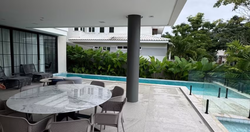 Casa Alphaville 2 com 4 suítes espaço gourmet com piscina