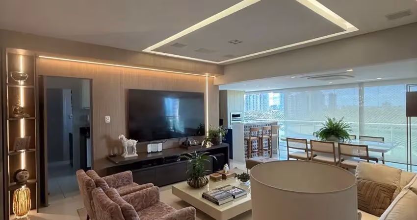 Luxuoso apartamento 3 suítes 3 vagas de garagem cobertas