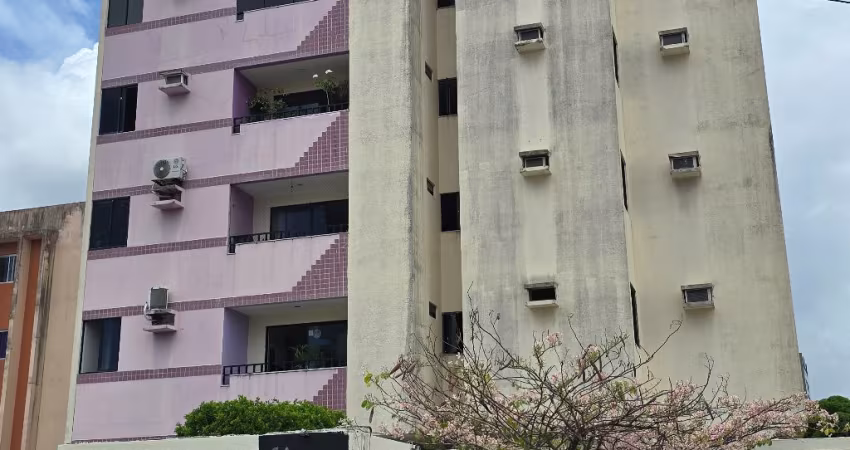 Apartamento na Jatiúca com 02 quartos
