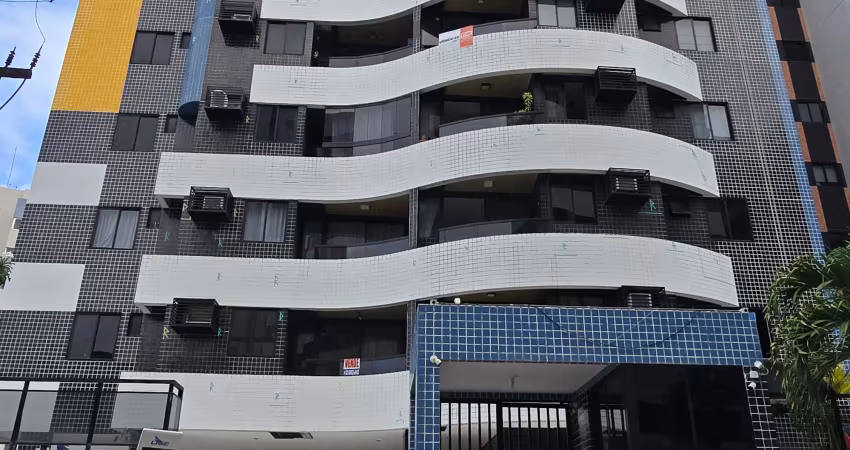 Excelente apartamento na ponta verde,  com 3 quartos