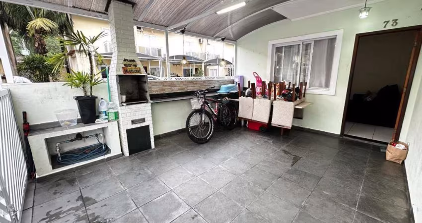 Casa à venda, 2 quartos, 1 vaga, Vila Voturua - São Vicente/SP