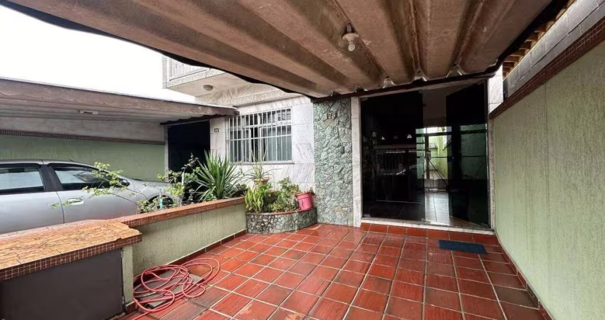 Casa sobreposta à Venda, 3 dormitórios, 1 suíte - Bairro: Jardim Paraíso - São Vicente/SP