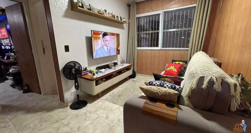 Apartamento de dois dormitórios e um banheiro à venda no Saboó