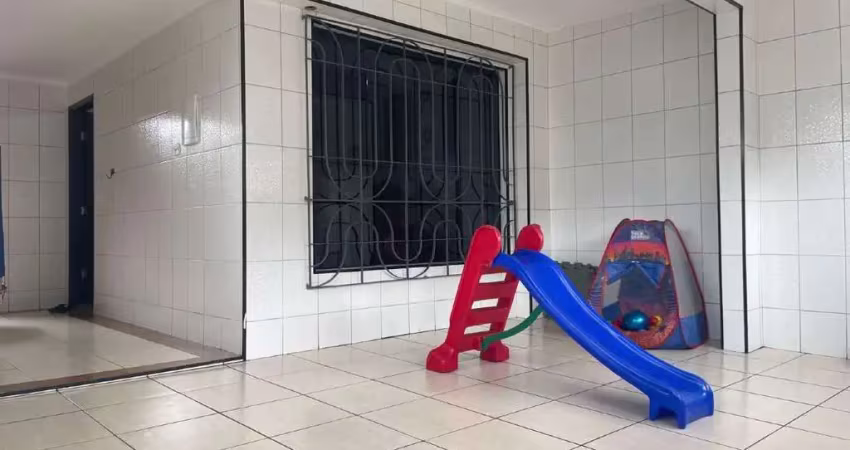 Sobrado à venda, 3 quartos, 2 vagas, Catiapoa - São Vicente/SP