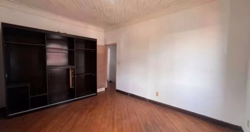 Casa à venda, 2 quartos, 3 vagas, centro - são vicente/sp
