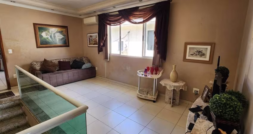 Casa à venda, 3 quartos, 1 suíte, 2 vagas, Vila Voturua - São Vicente/SP