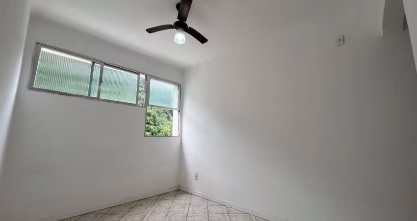 Kitnet à venda, 1 quarto, 1 vaga, Itararé - São Vicente/SP
