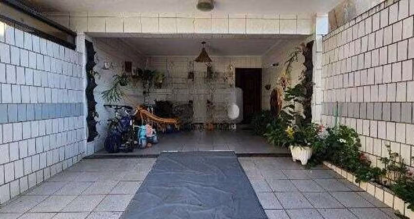 Casa à venda, 6 quartos, 1 suíte, 2 vagas, Embaré - Santos/SP