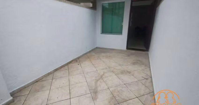 Casa sobreposta térrea – 3 dormitórios (2 suítes) e quintal