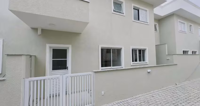 Sobrado com 2 dormitórios para alugar, 108 m² por R$ 3.900,00/mês - Pinheirinho - Vinhedo/SP