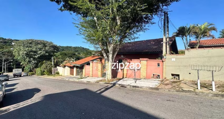 Casa térrea com 3 quartos a venda no bolsão de segurança no bairro Panorama na cidade de Vinhedo - SP