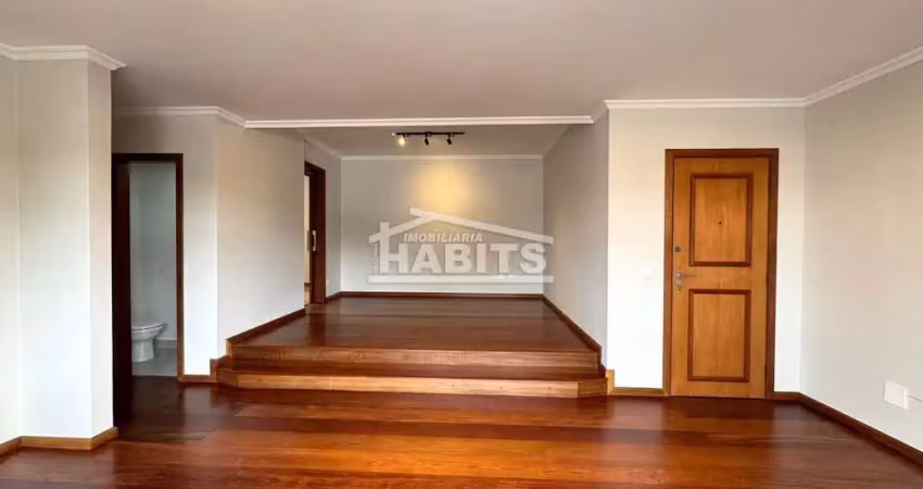 Apartamento com 4 quartos para alugar na Avenida Visconde de Guarapuava, 4177, Batel, Curitiba