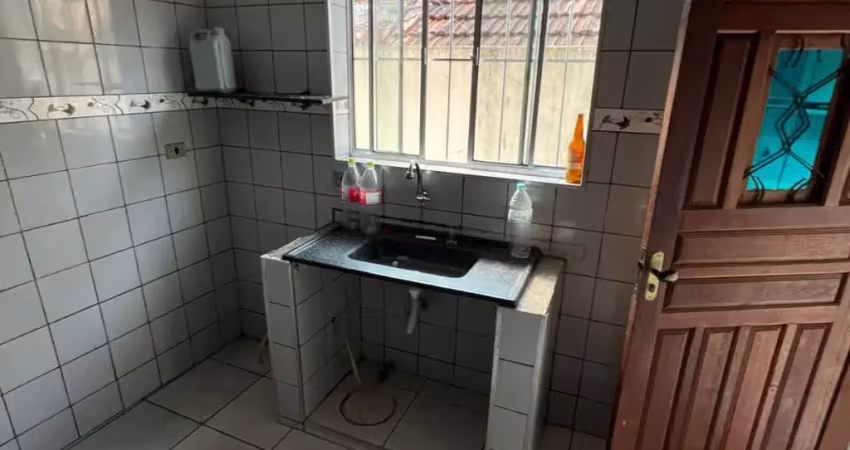 Casa térrea independente com garagem no jardim helena/ são miguel