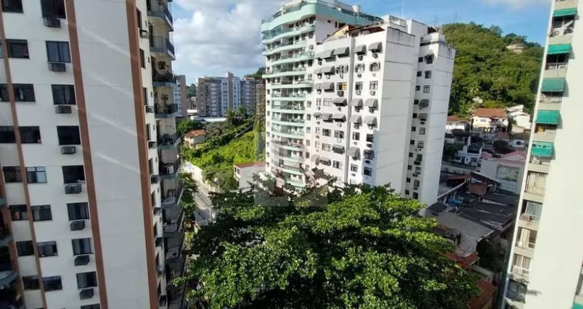 Apartamento à venda em Santa Rosa, Niterói-RJ: 2 quartos, sala, 1 vaga de garagem - 65 m² de área!- condomínio  Villagio Dei Fiori