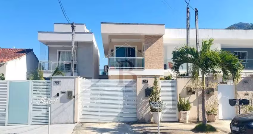 Casa com 3 quartos à venda na Rua Professor Túlio Perlingeiro, 31, Piratininga, Niterói