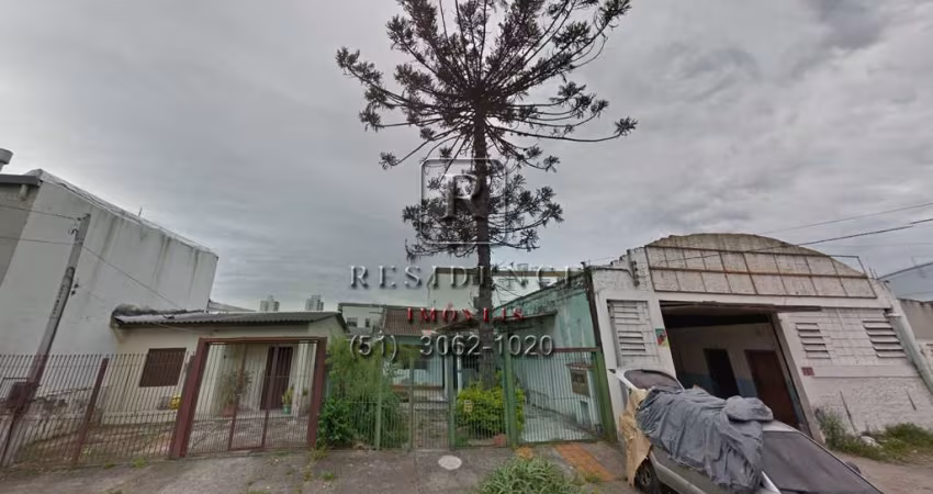 Casa com 3 quartos à venda na Rua Júlio Verne, 771, Santa Maria Goretti, Porto Alegre