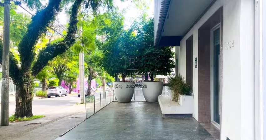 Loja comercial de alto padrão no coração do Moinhos de Vento: 6 salas, 4 banheiros, 270m² para locação em Porto Alegre-RS