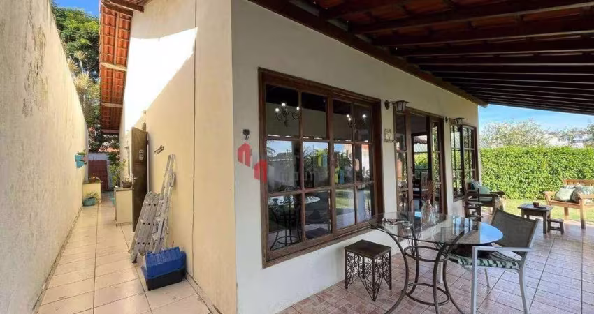 Casa com 3 dormitórios à venda, 119 m² por R$ 680.000 - Alto dos Pinheiros - Juiz de Fora/MG