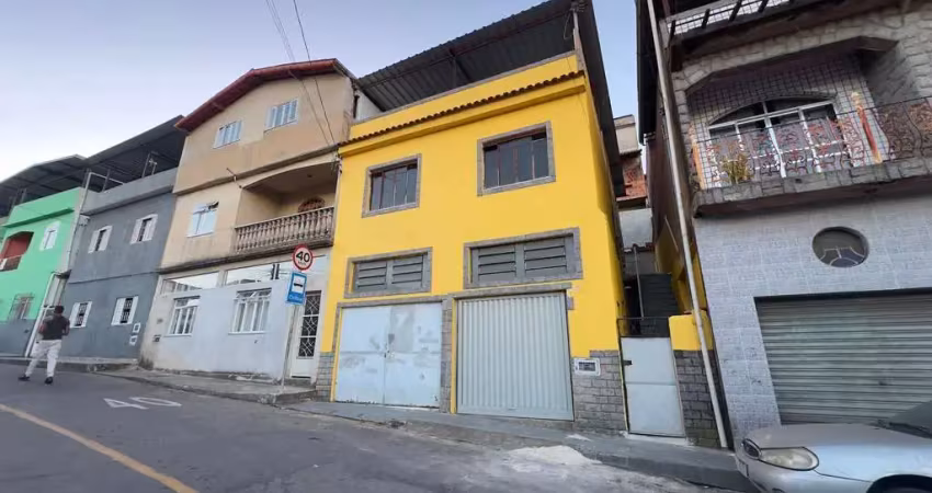 Casa com 3 quartos à venda na Rua Ivan Baptista de Oliveira, Milho Branco, Juiz de Fora