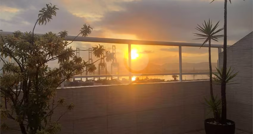Cobertura com 3 quartos à venda em Estuário - SP