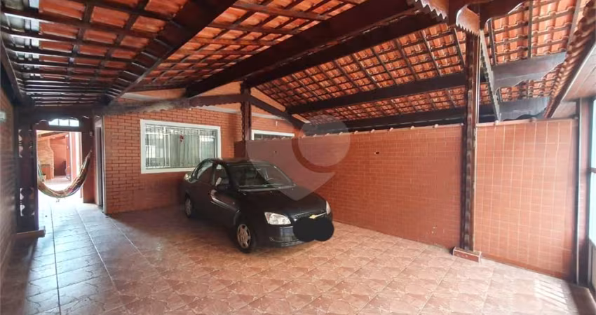 Sobrado com 3 quartos à venda em Ocian - SP