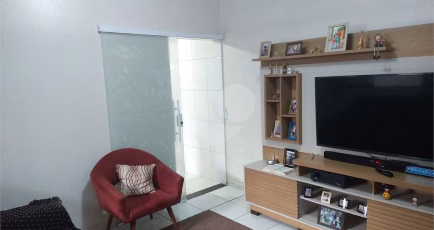 Casa com 3 quartos à venda em Cidade Naútica - SP