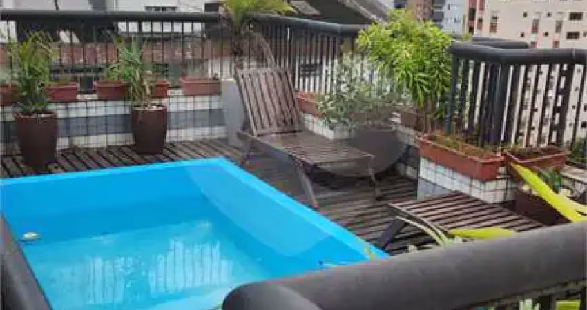Triplex com 5 quartos à venda ou para locação em Embaré - SP
