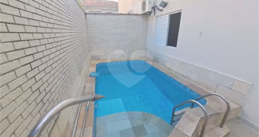 Casa térrea com 3 quartos à venda em Embaré - SP