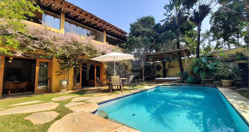 Casa com 4 quartos à venda em Jardim Acapulco - SP