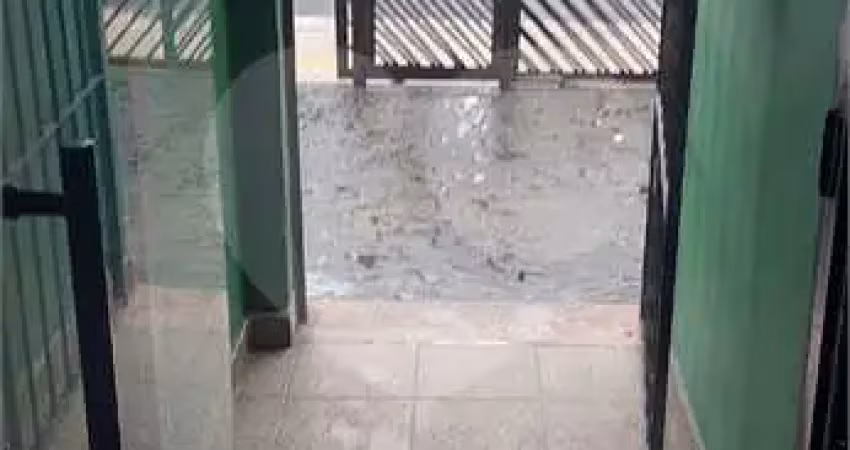 Casa para alugar na Rua Goiás, Boqueirão, Santos