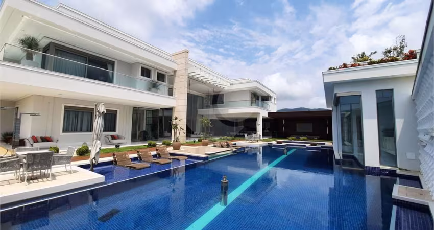 Casa com 9 quartos à venda em Jardim Acapulco - SP