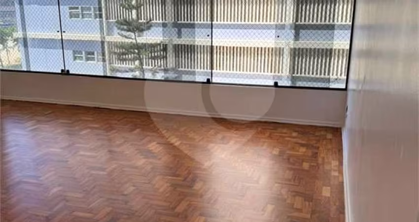 Apartamento com 3 quartos à venda em Itararé - SP