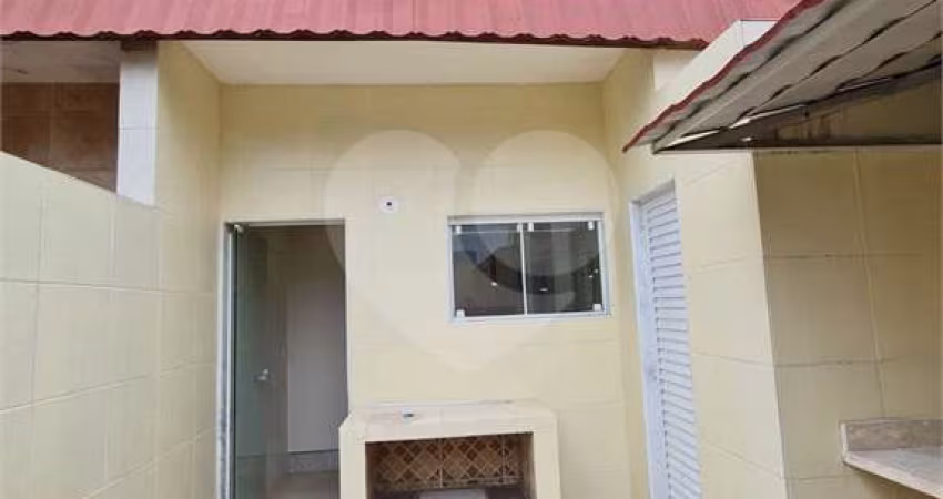 Condomínio com 2 quartos à venda em Mirim - SP