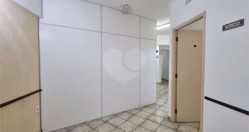 Sala comercial à venda na Rua Doutor Carvalho de Mendonça, Encruzilhada, Santos