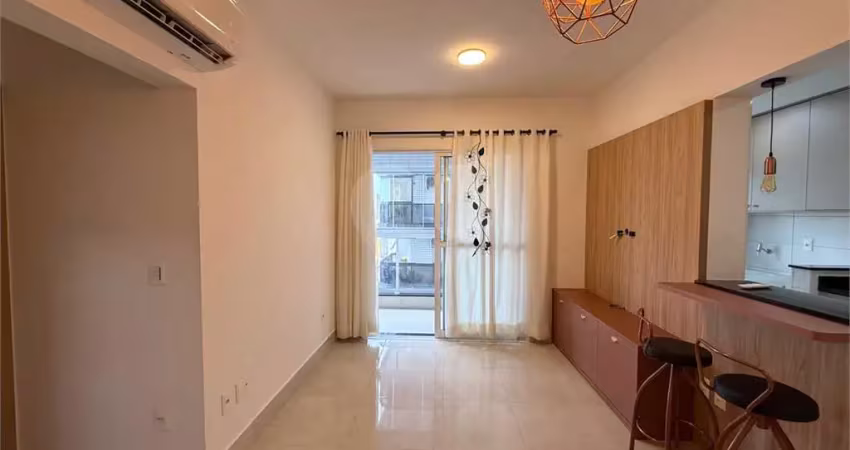 Apartamento com 1 quartos à venda em Embaré - SP