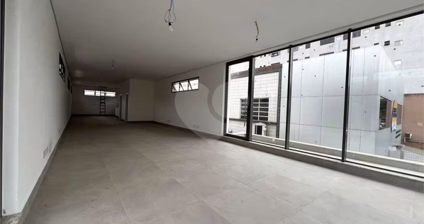Loja para locação em Vila Mathias - SP