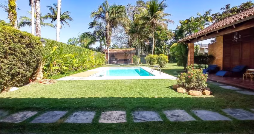 Condomínio com 4 quartos à venda em Jardim Acapulco - SP