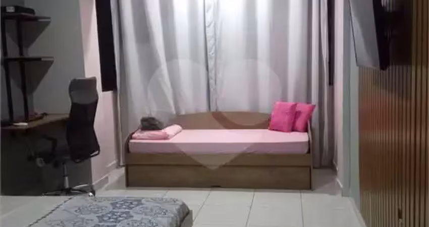 Apartamento à venda na Rua Pindorama, Boqueirão, Santos