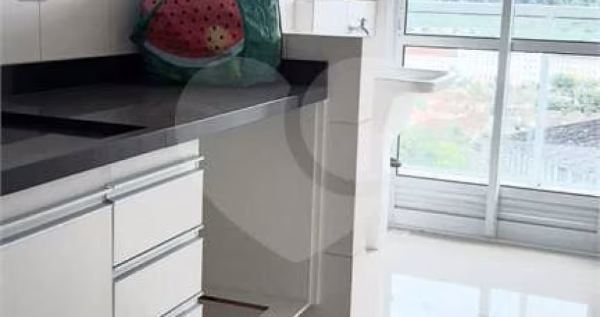 Apartamento com 2 quartos à venda ou para locação em Vila Mathias - SP