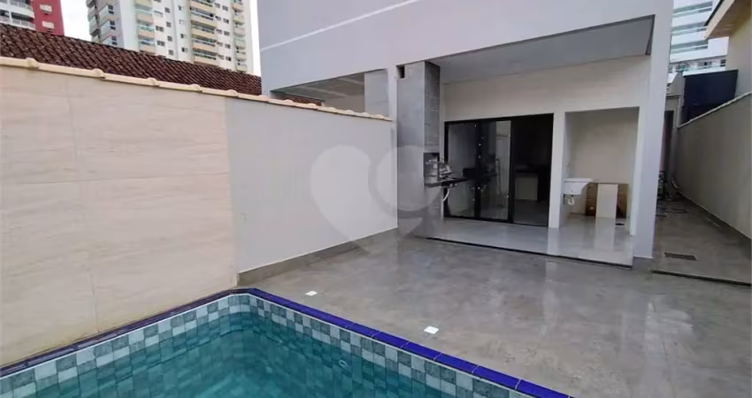 Sobrado com 3 quartos à venda em canto do forte - sp