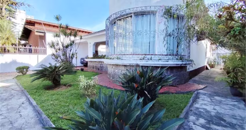 Casa com 4 quartos à venda na Rua Quintino Bocaiúva, Pitangueiras, Guarujá