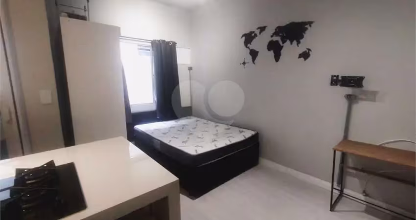 Apartamento à venda na Rua Jacob Emerick, Centro, São Vicente