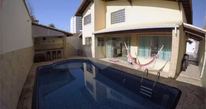 Casa com 4 quartos à venda na Rua das Camélias, Balneário Flórida, Praia Grande