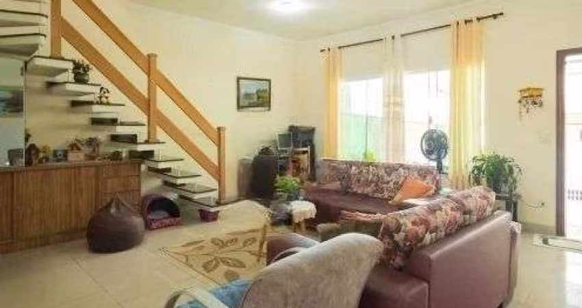 Sobradão Santa Terezinha 3 suites, 4 ar, quintal com churrasqueira