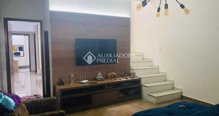 Sobrado com 3 dormitórios à venda, 199 m² por R$ 785.000,00 - Demarchi - São Bernardo do Campo/SP