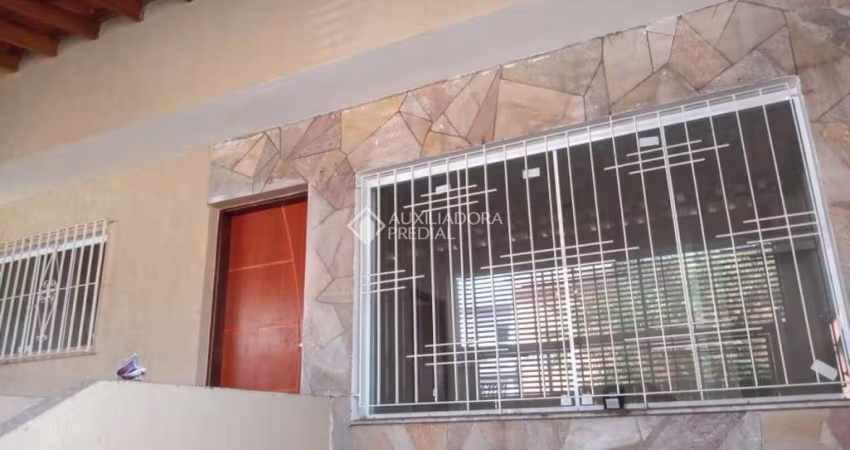 Casa com 3 dormitórios à venda, 155 m² por R$ 720.000,00 - Vila Pires - Santo André/SP