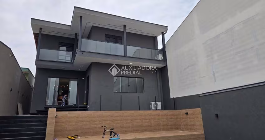 Sobrado com 4 dormitórios à venda, 290 m² por R$ 2.100.000,00 - Dos Casa - São Bernardo do Campo/SP